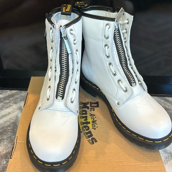 Dr. Martens Shoes - NIB Dr. Martens White Leather Women's Boots